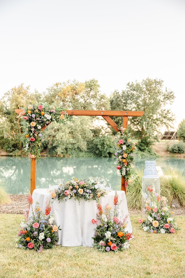 Simply Strelitzia Arch