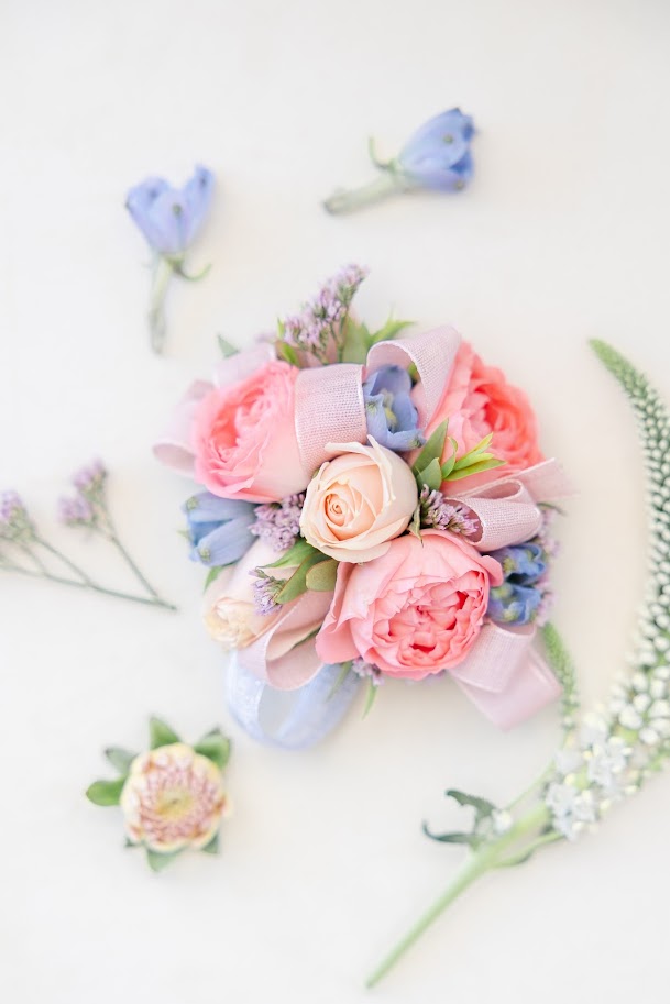 Simply Strelitzia Wristlet